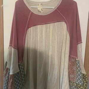 BLU PEPPER Women's Colorblock Top - Red and Cream